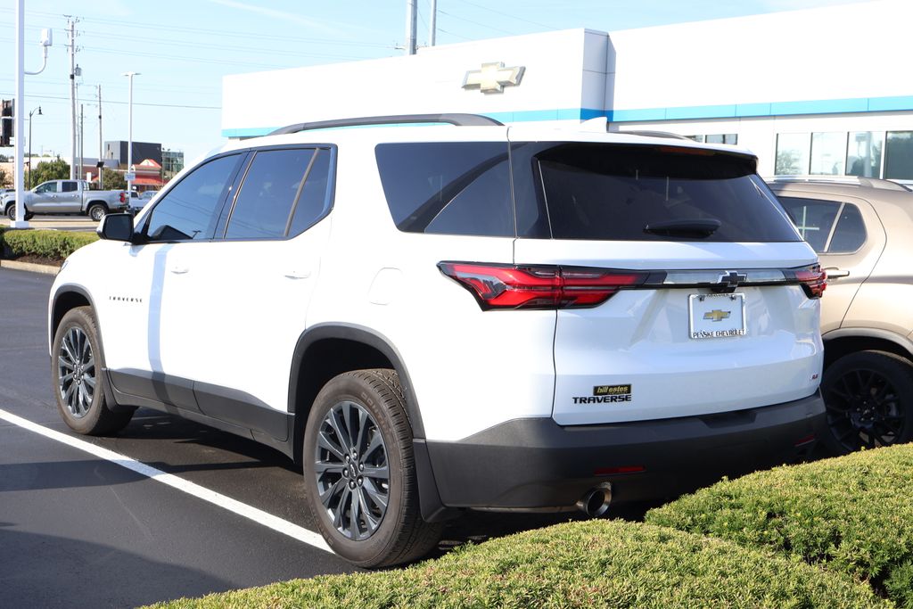 Thumbnail: 2023 Chevrolet Traverse - 10