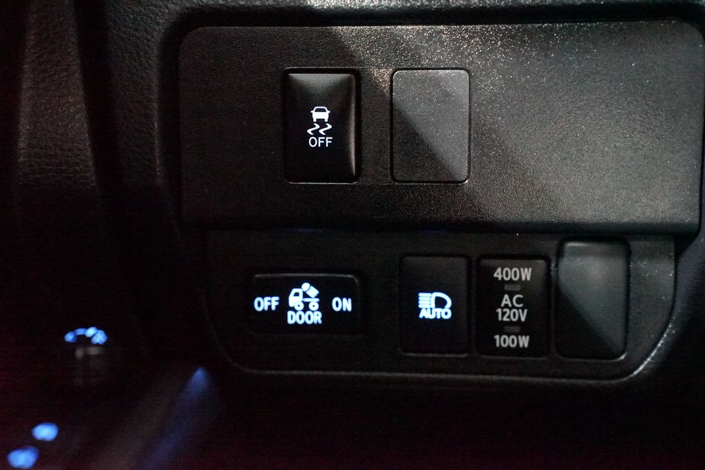 Thumbnail: 2023 Toyota Tacoma - 24