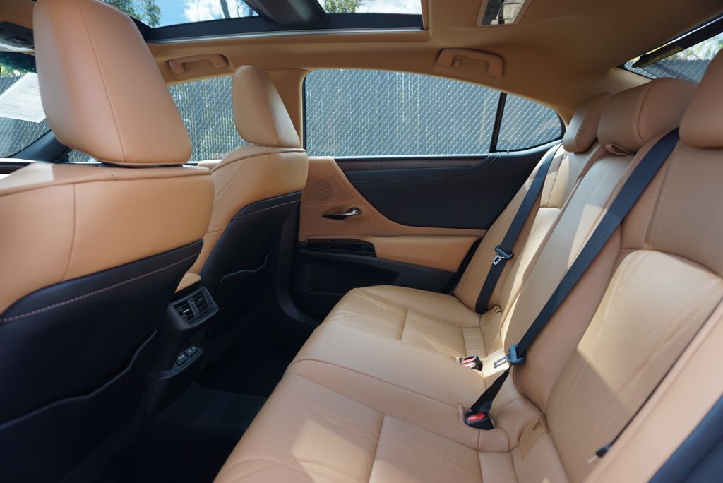 Thumbnail: 2024 Lexus ES - 13