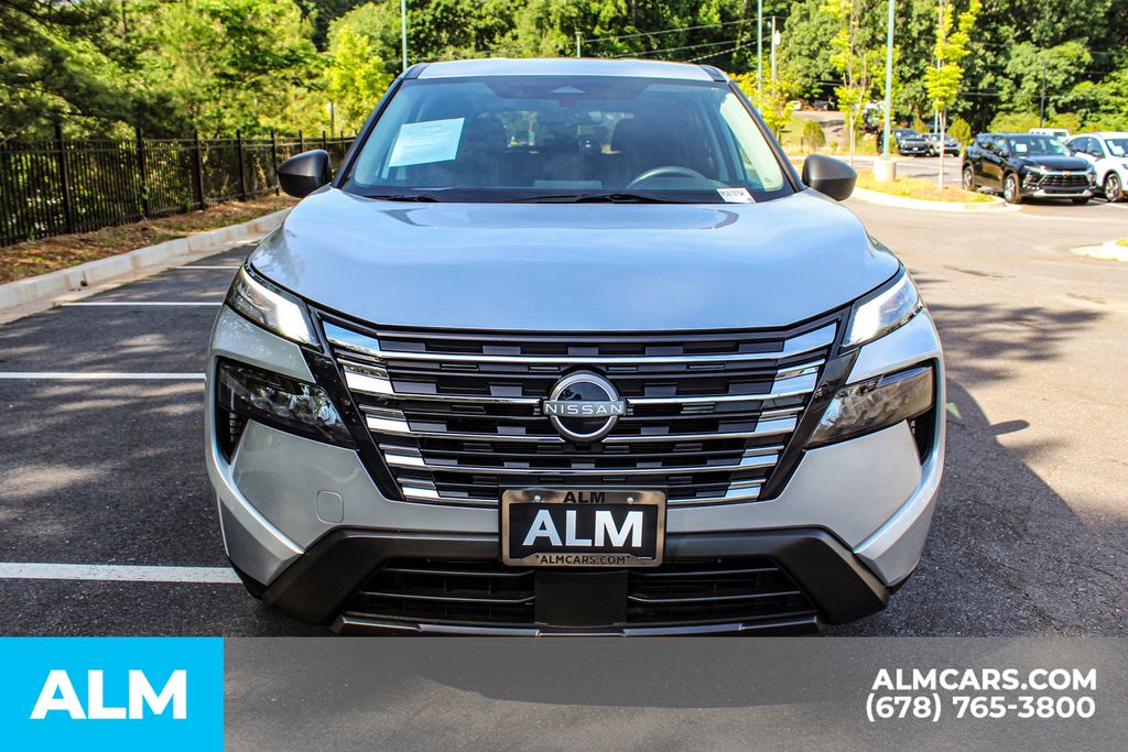 Used 2024 Silver Nissan S image 10
