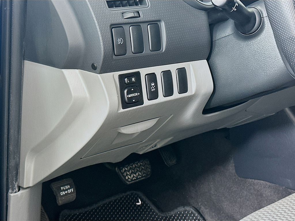 2013 Toyota Tacoma PreRunner 10