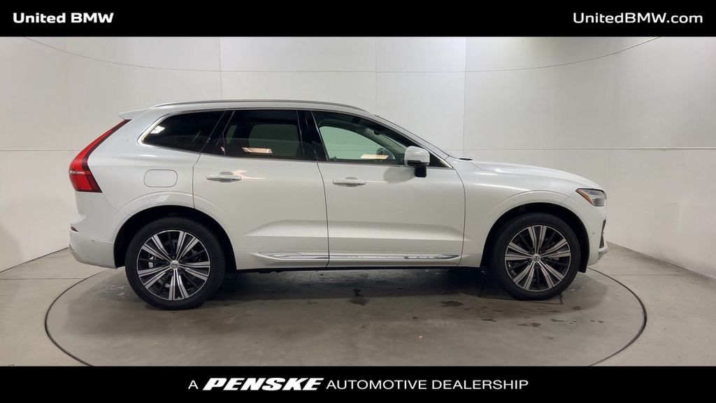 2022 Volvo XC60 B6 Inscription 9