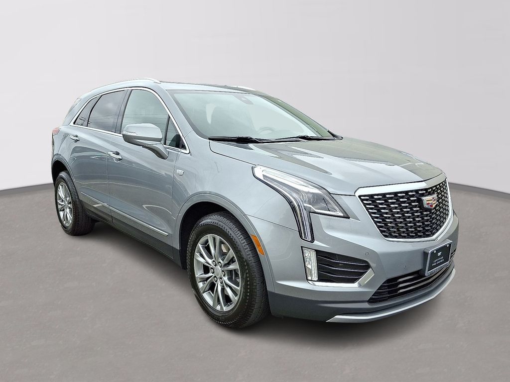 Thumbnail: 2023 Cadillac XT5 - 3