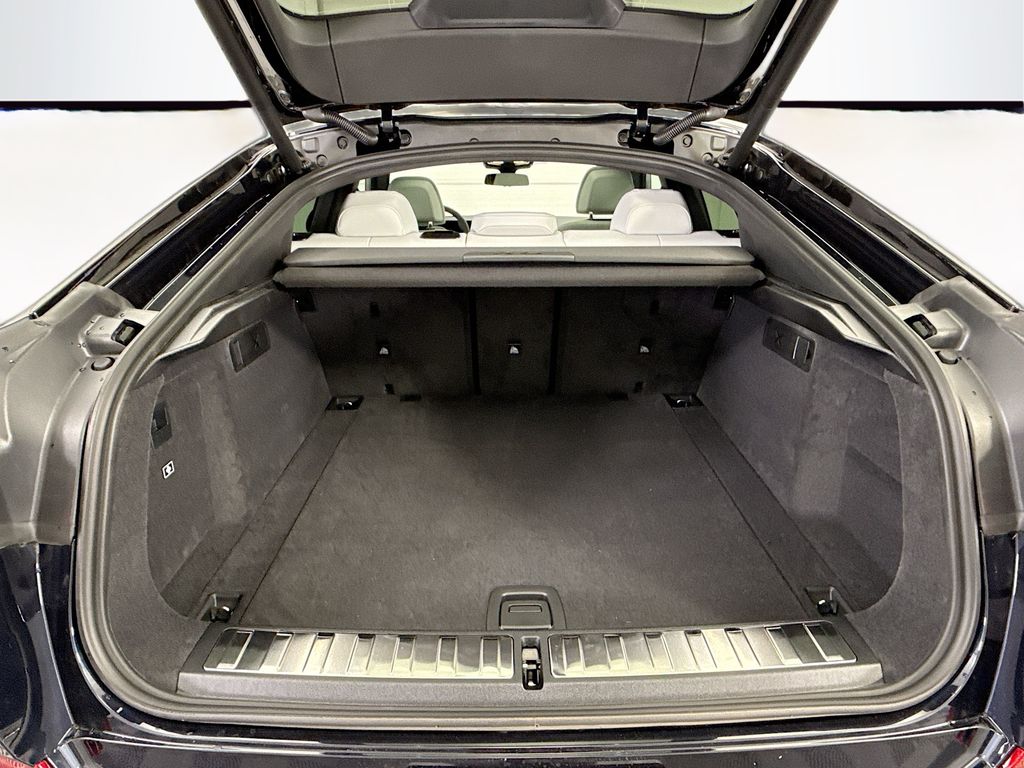 Thumbnail: 2026 BMW X6 - 27