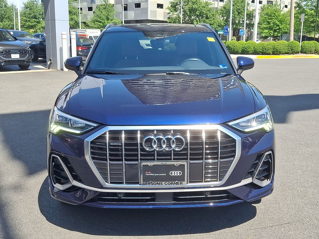 Thumbnail: 2021 Audi Q3 - 2