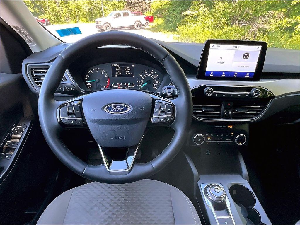 2022 Ford Escape — photo 17