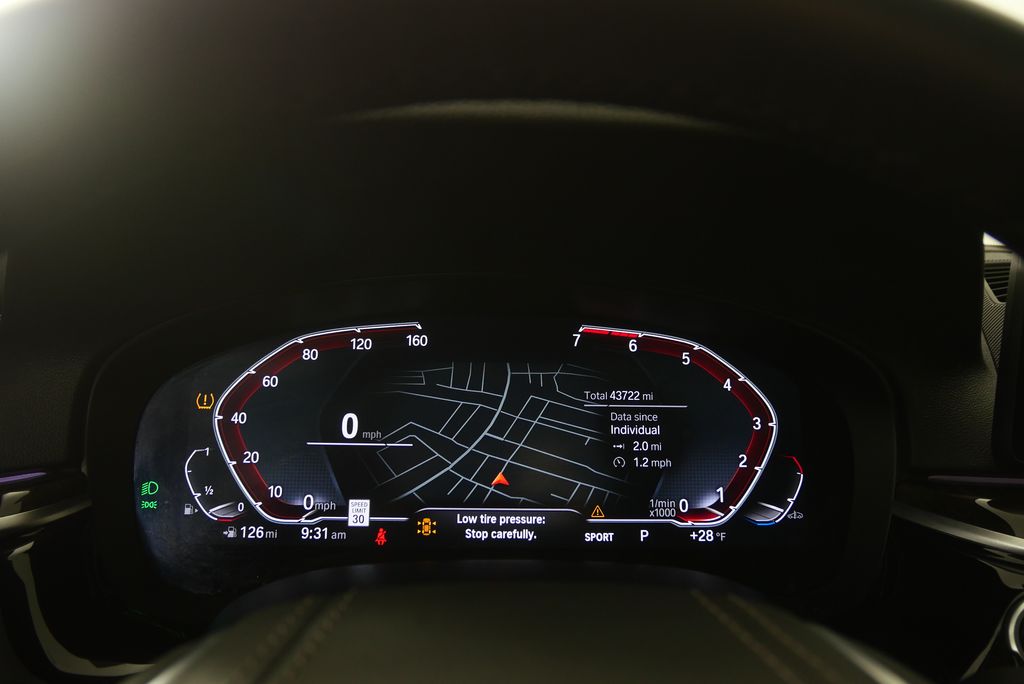 Thumbnail: 2023 BMW 5 Series - 21