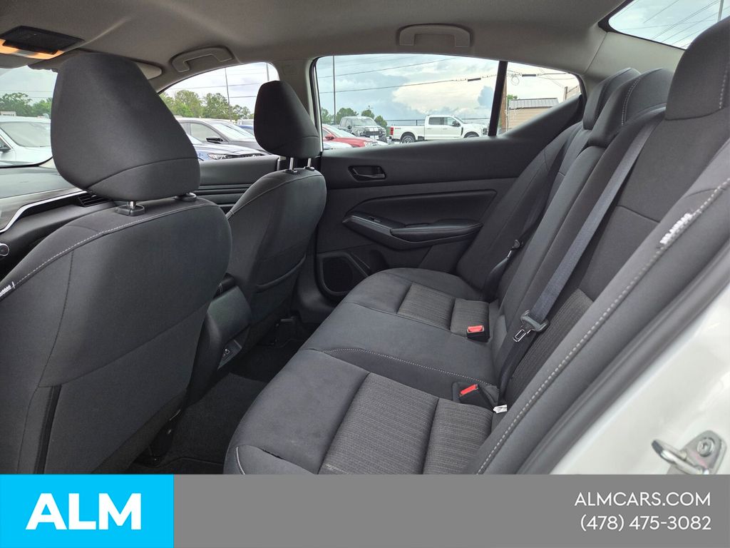 2025 Nissan Altima SV - Photo 7