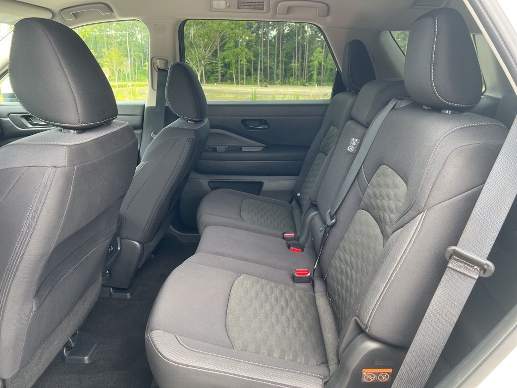 2024 Glacier White Nissan Pathfinder SV FWD SUV