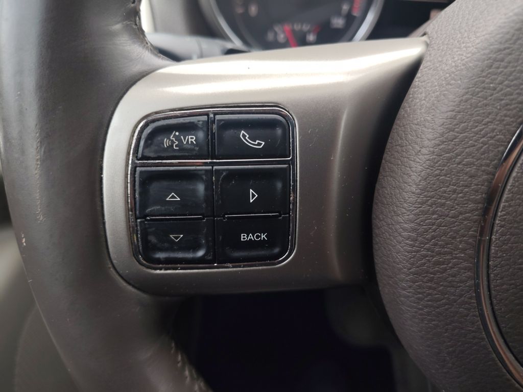 Used Car 2013 Jeep Grand Cherokee  Laredo For Sale Under $10,000 In Austin, Texas