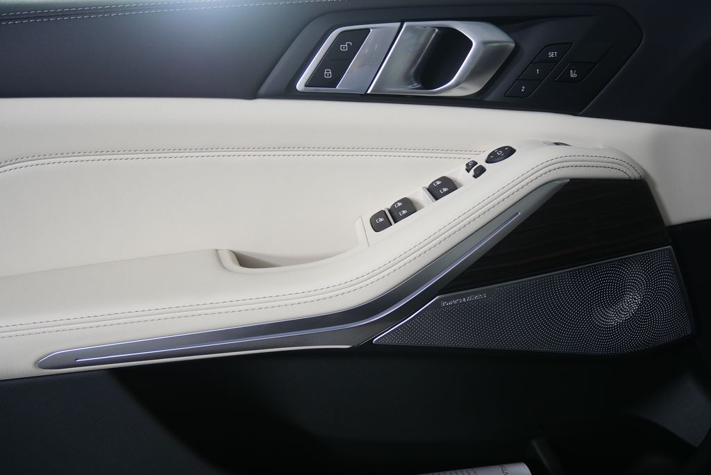 Thumbnail: 2026 BMW X5 - 9