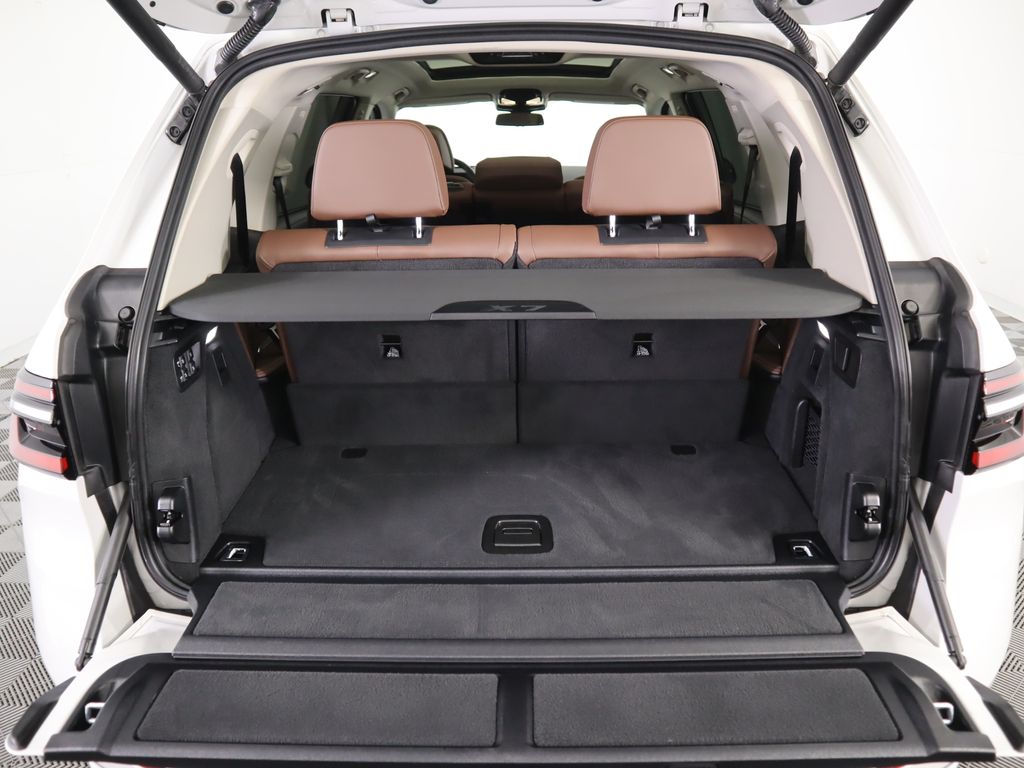 Thumbnail: 2023 BMW X7 - 30