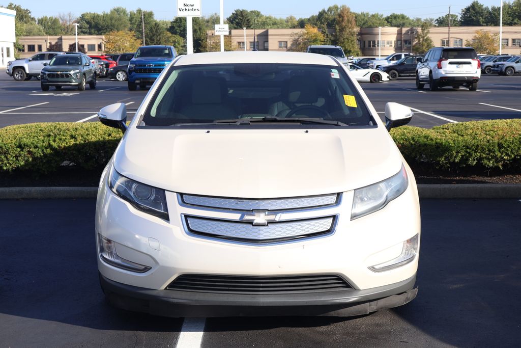 Thumbnail: 2014 Chevrolet Volt - 2