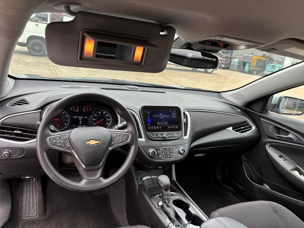 2024 Chevrolet Malibu LT - 11