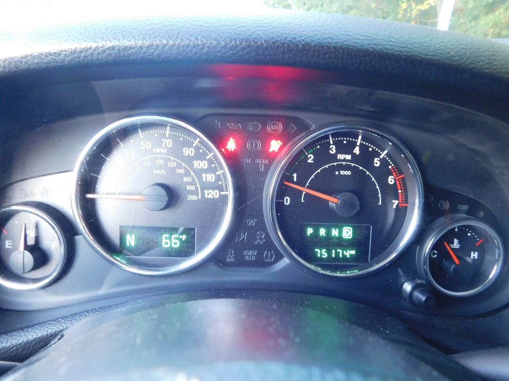 Thumbnail: 2016 Jeep Wrangler - 10