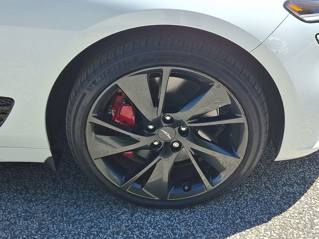 Thumbnail: 2023 Genesis G70 - 8