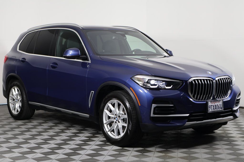 Thumbnail: 2022 BMW X5 - 3