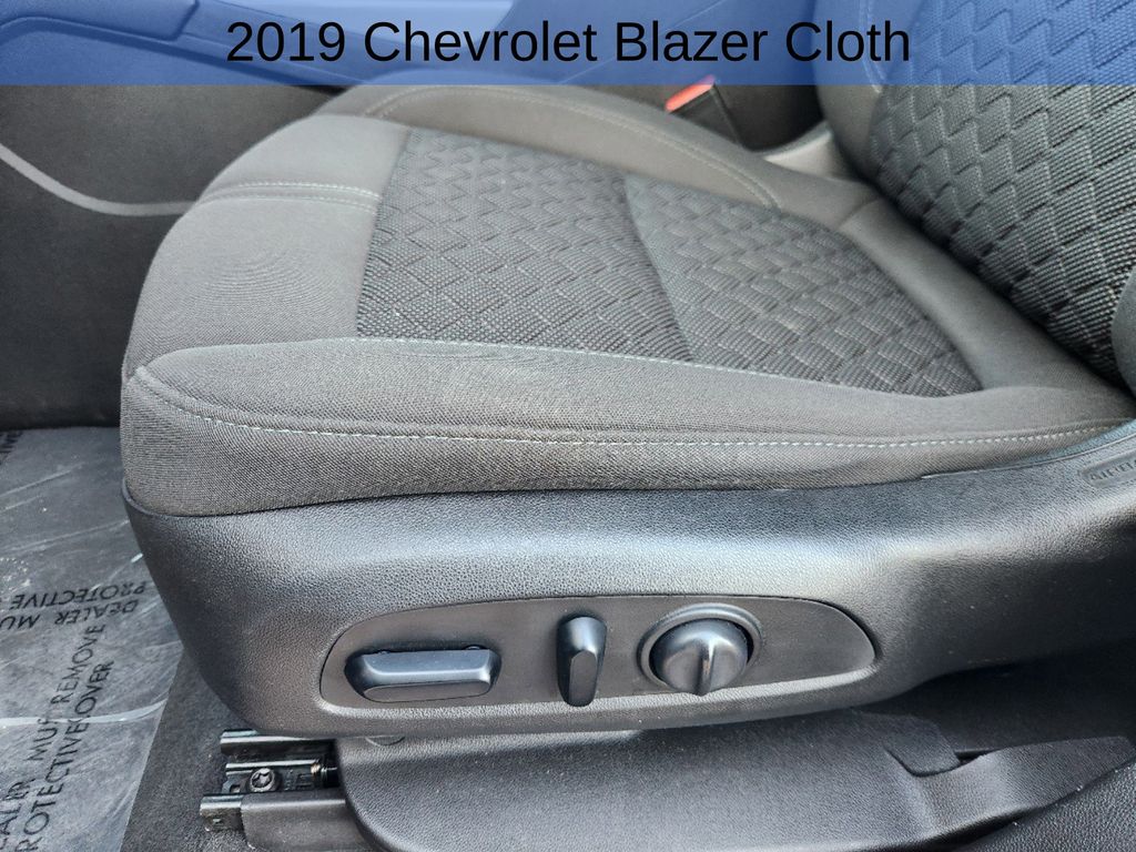 2019 Chevrolet Blazer Base 23