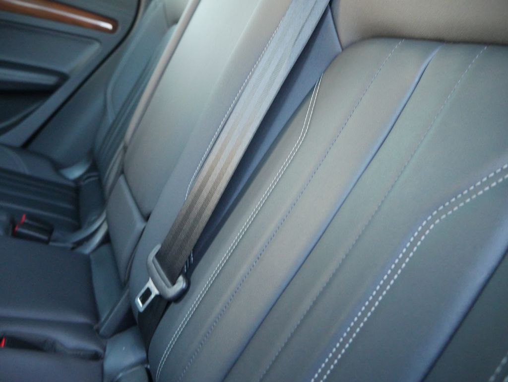 Thumbnail: 2023 Audi Q5 - 25