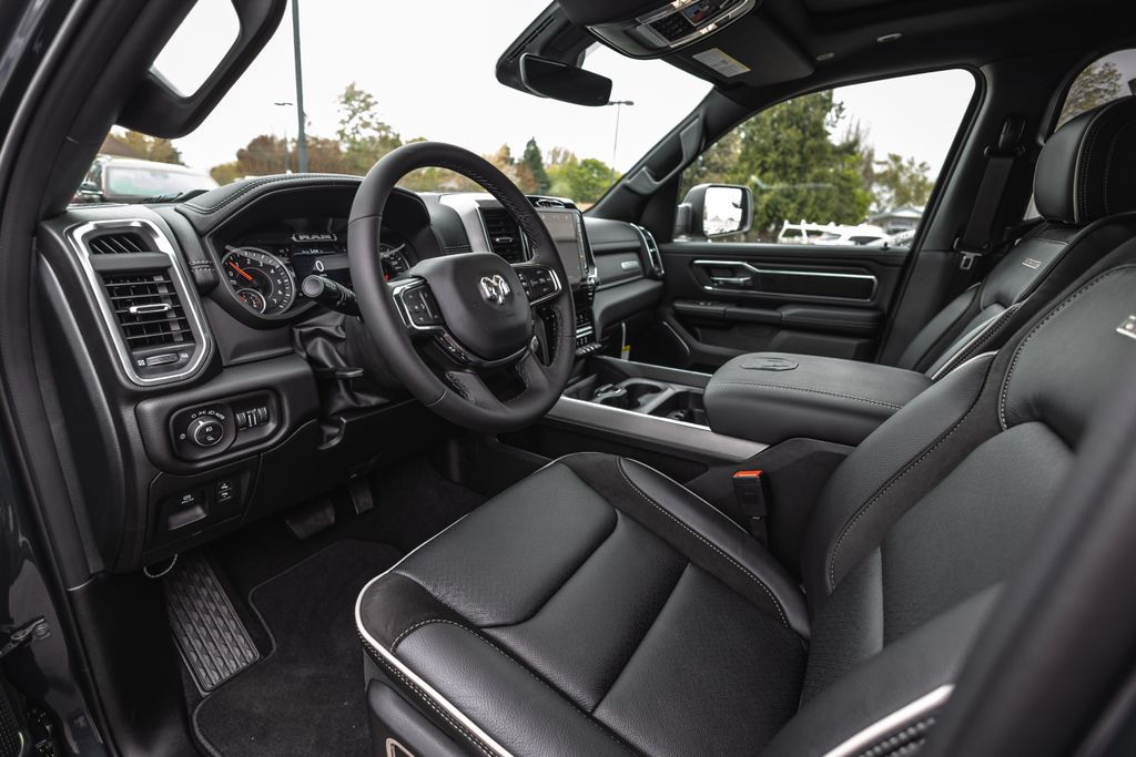 2026 Ram 1500 Laramie thumbnail 25