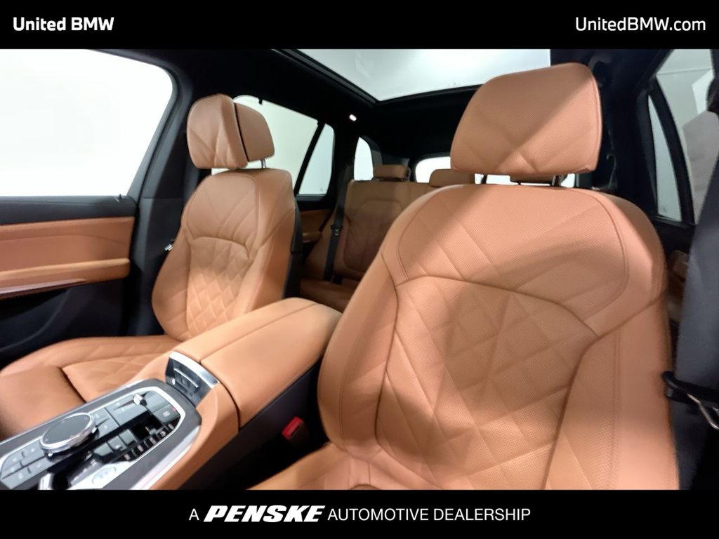 2025 BMW X5 xDrive50e 13