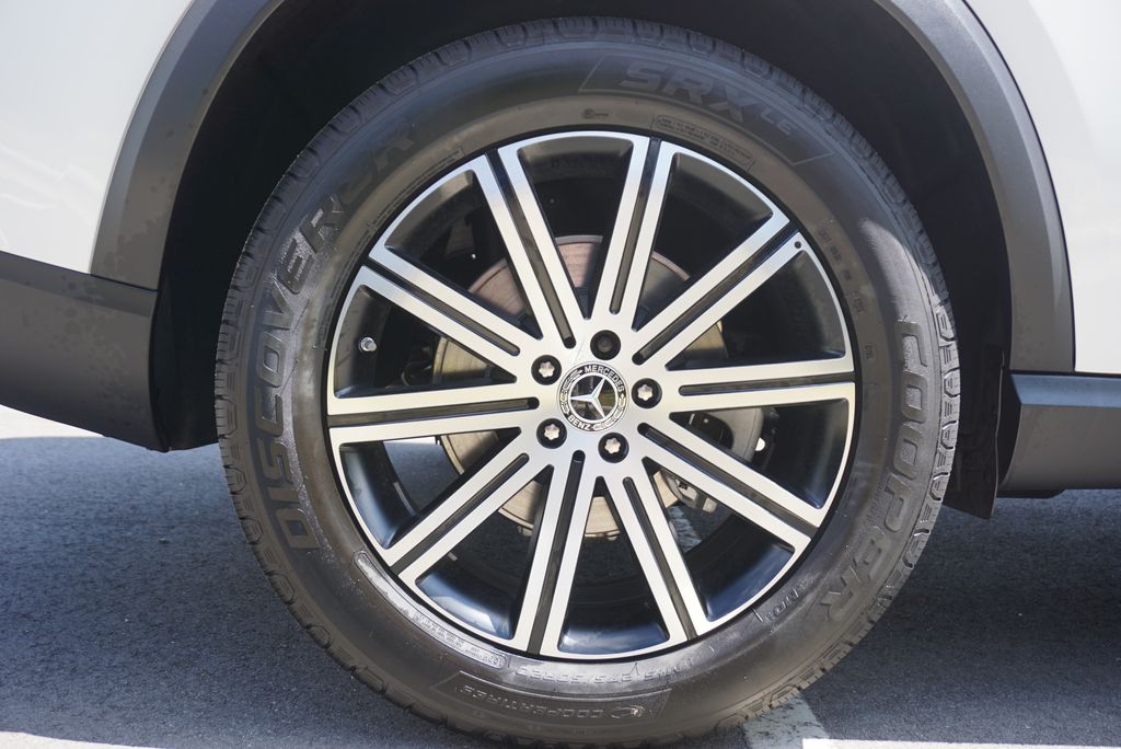 Thumbnail: 2026 Mercedes-Benz GLE - 18