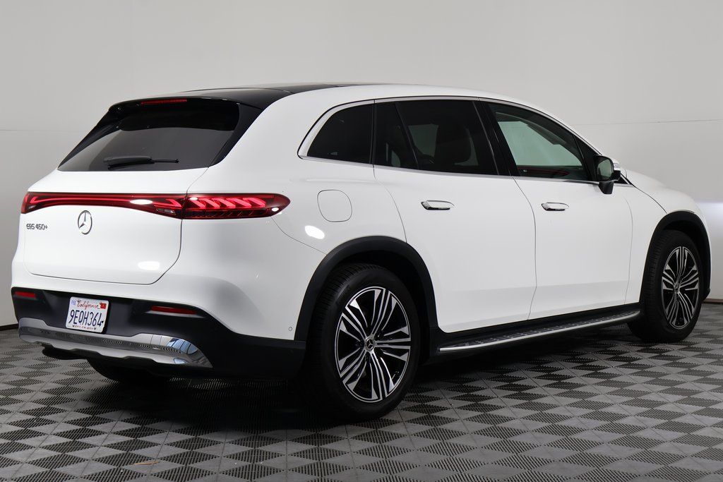 Thumbnail: 2023 Mercedes-Benz EQS - 4