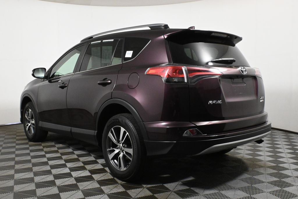2018 Toyota RAV4 XLE 6