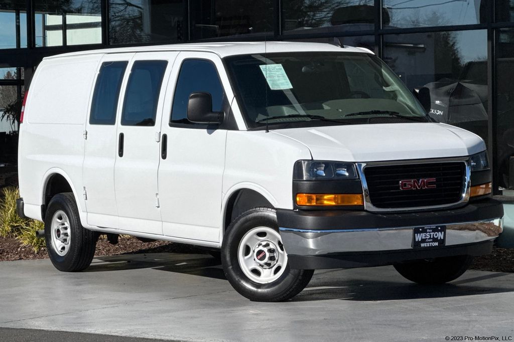 2024 GMC Savana Cargo 2500 RWD