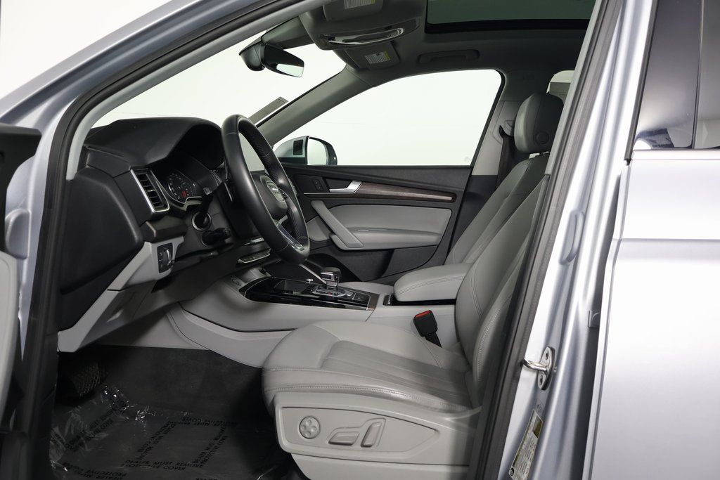 Thumbnail: 2021 Audi Q5 - 10