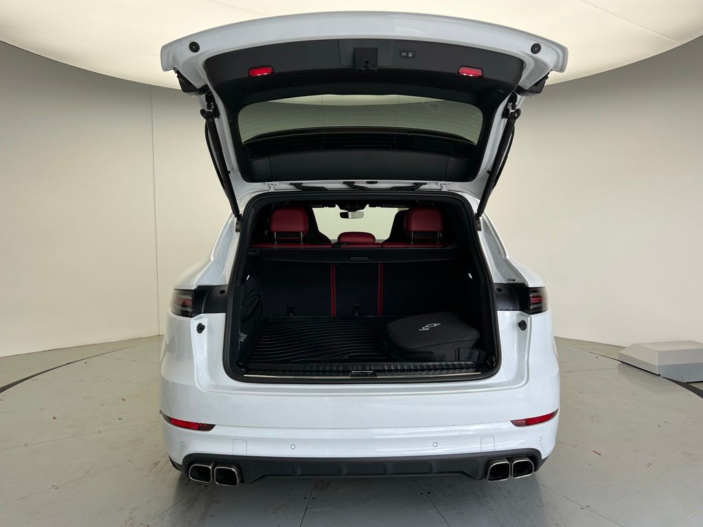 Thumbnail: 2023 Porsche Cayenne - 20