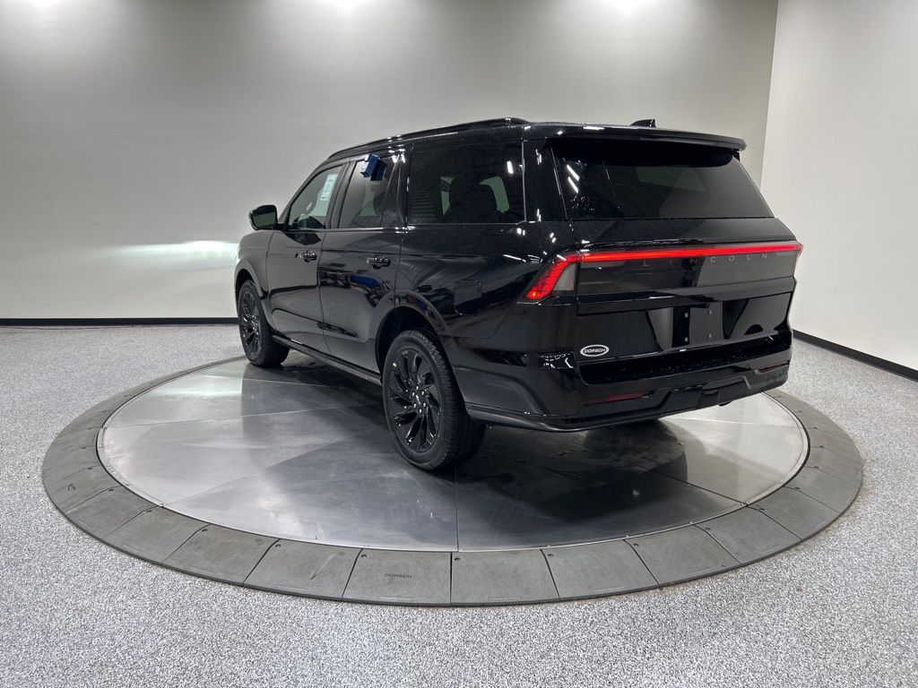 new 2026 Lincoln Navigator car, priced at $105,615
