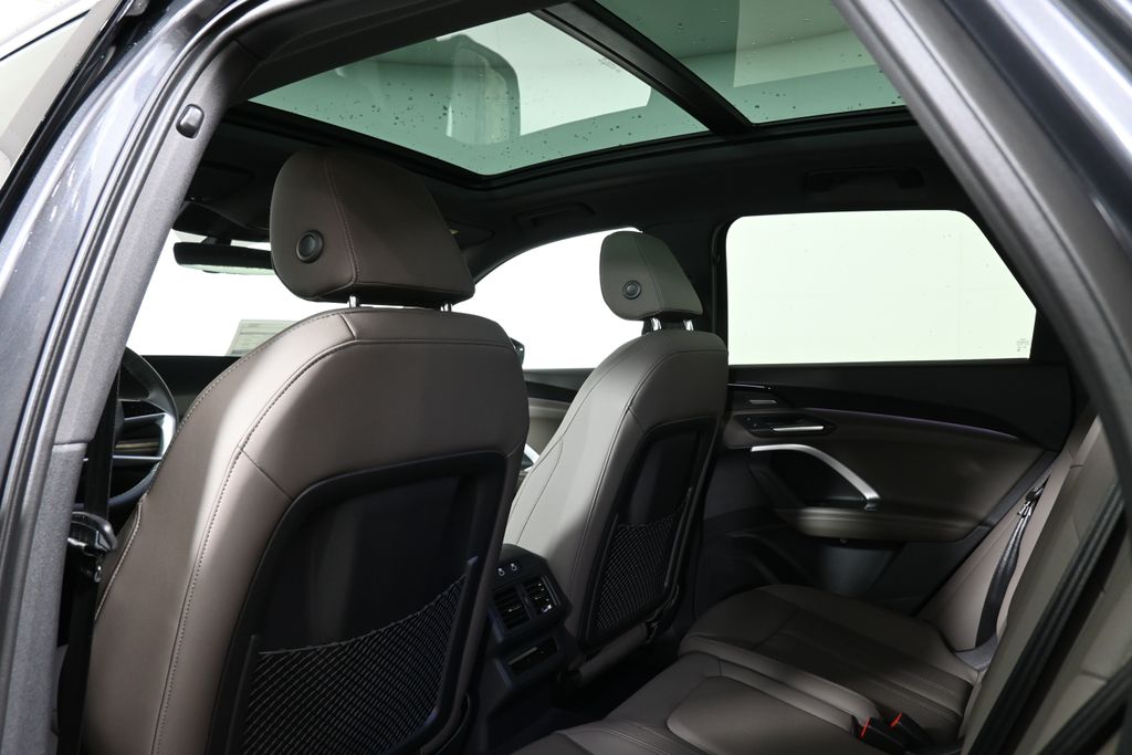 Thumbnail: 2025 Audi Q5 - 29