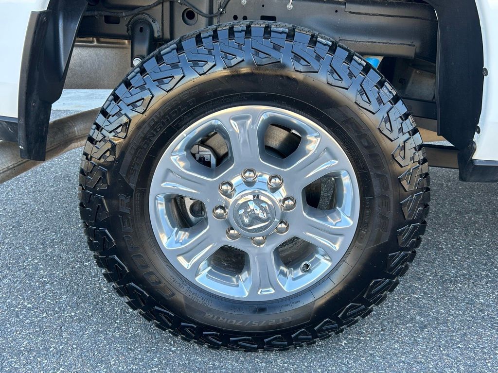 Used 2024 White Ram Big Horn image 53