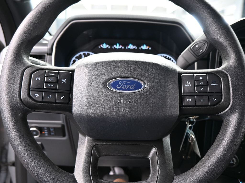 Used 2023 Iconic Silver Metallic Ford XL image 25