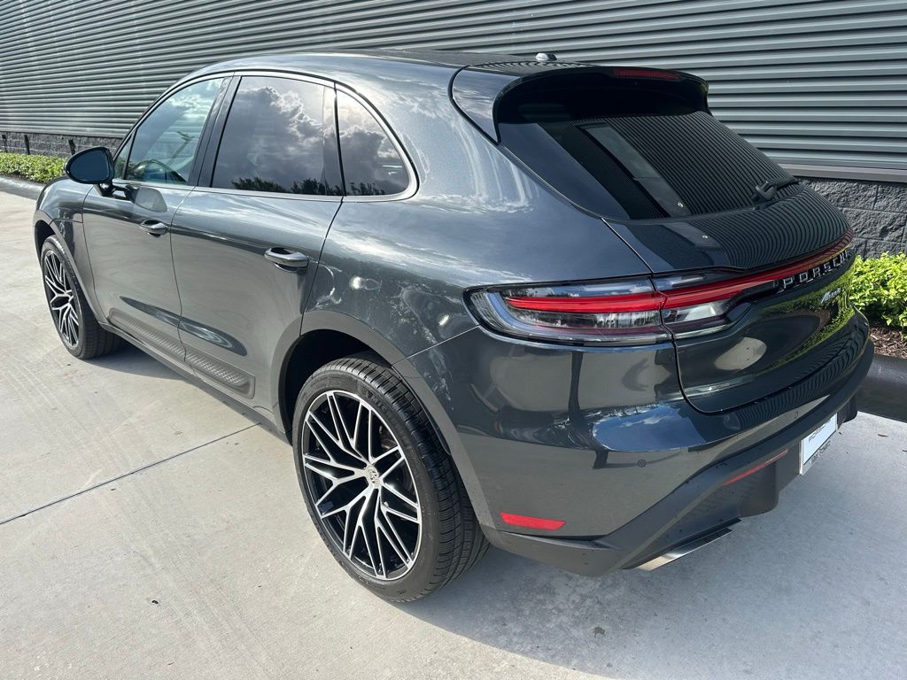Thumbnail: 2023 Porsche Macan - 3