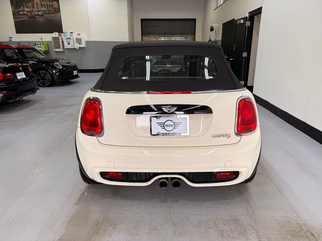2016 MINI Cooper Base 4