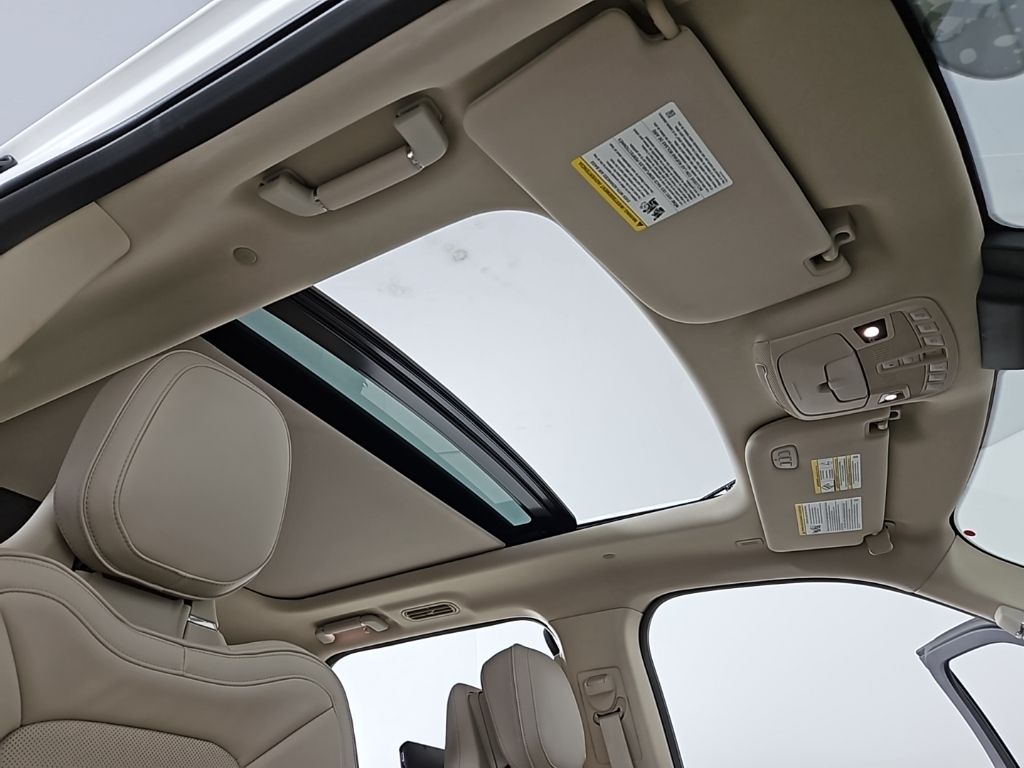 Thumbnail: 2018 Lincoln Navigator - 19