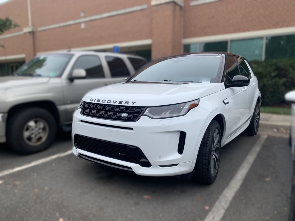 Thumbnail: 2023 Land Rover Discovery Sport - 3