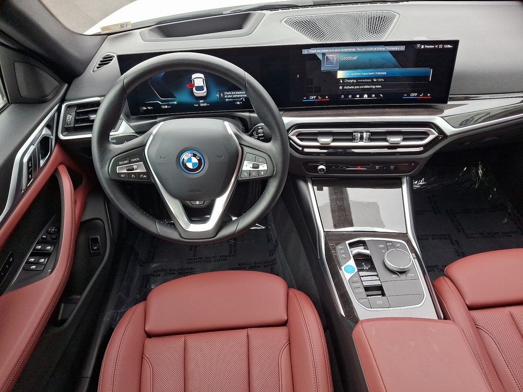 2024 BMW i4 eDrive35 10