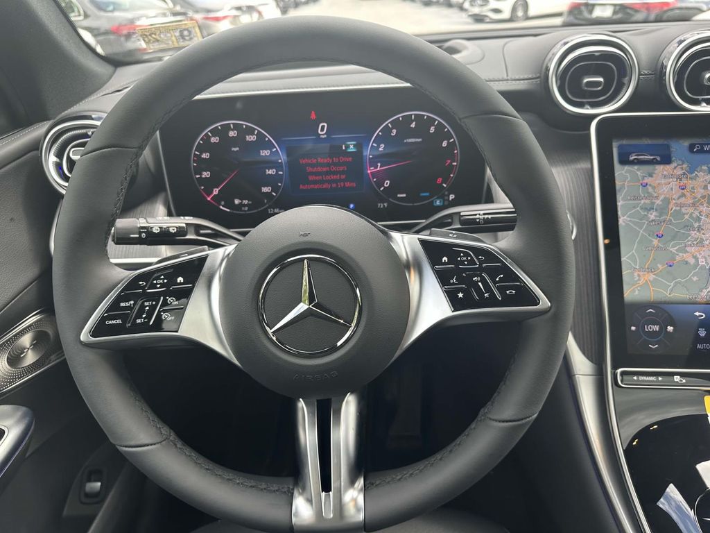 2025 Mercedes-Benz GLC 300 9