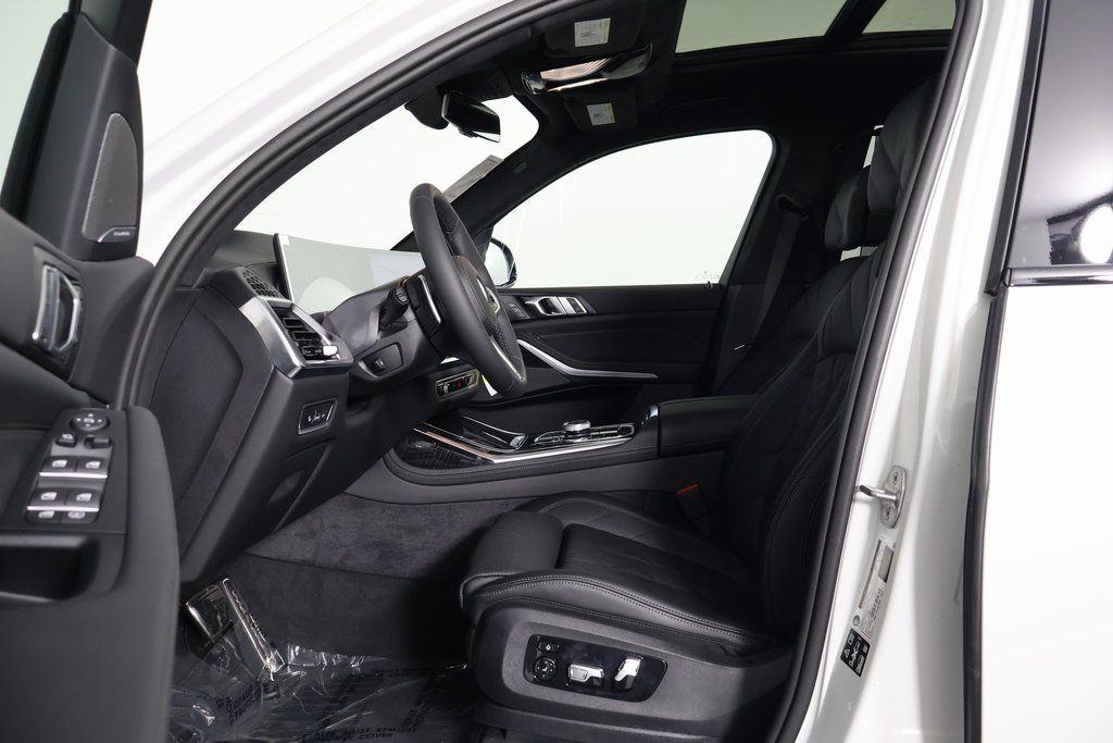 Thumbnail: 2026 BMW X7 - 5