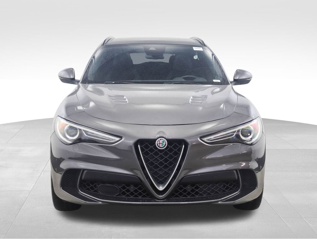 Thumbnail: 2021 Alfa Romeo Stelvio - 8
