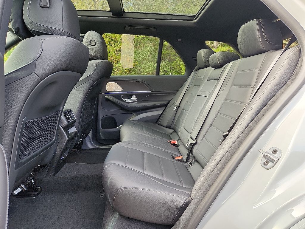 Thumbnail: 2026 Mercedes-Benz GLE - 6