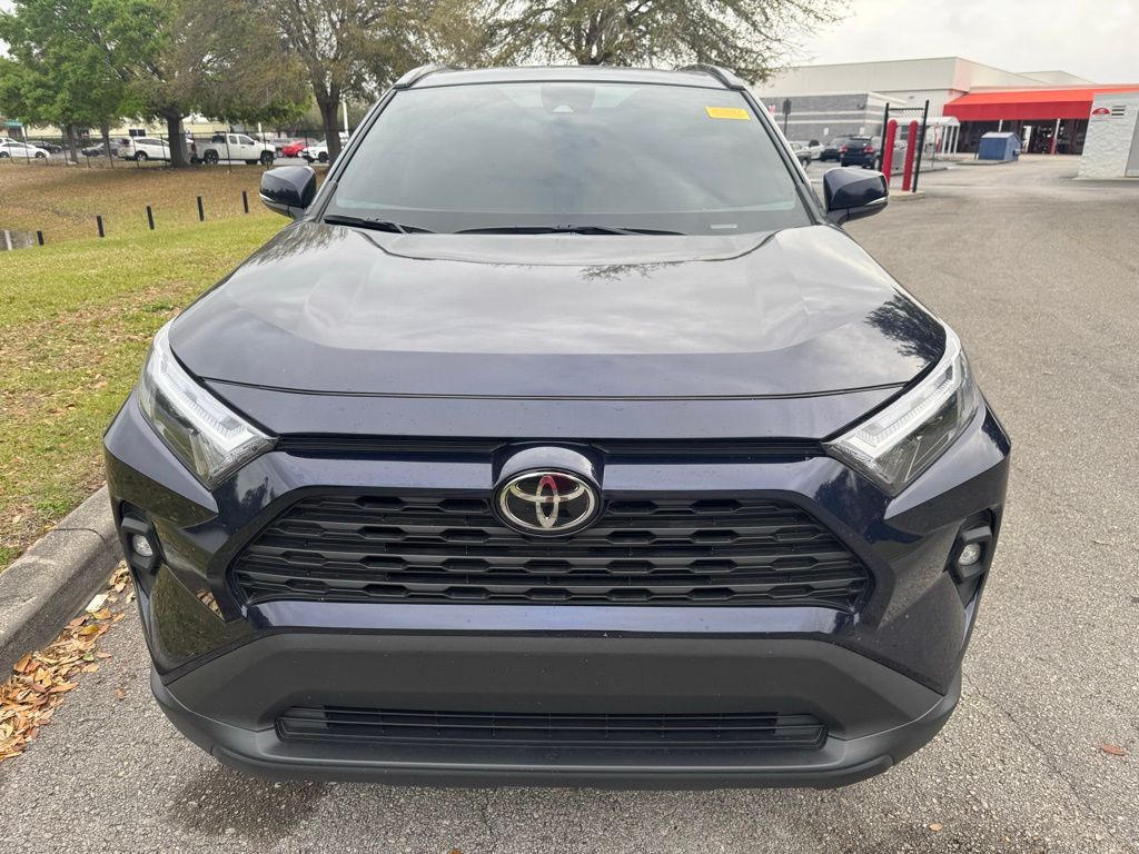 2022 Toyota RAV4 XLE Premium 8