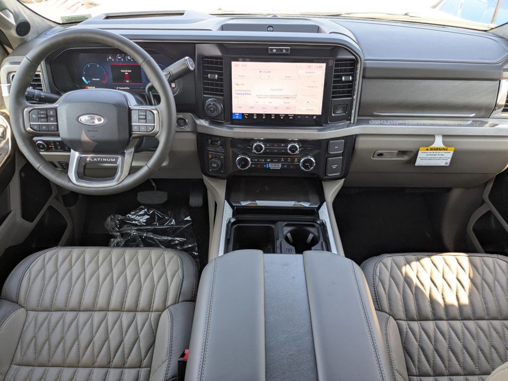 2025 Ford F-250 Super Duty Platinum