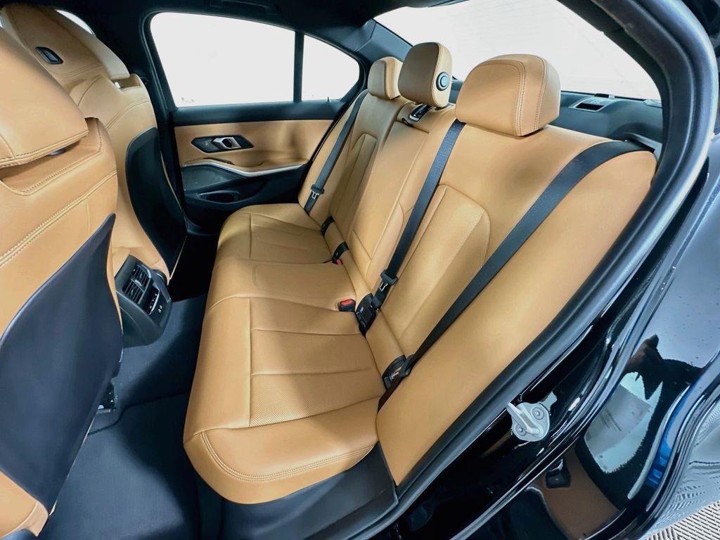 Thumbnail: 2026 BMW 3 Series - 17