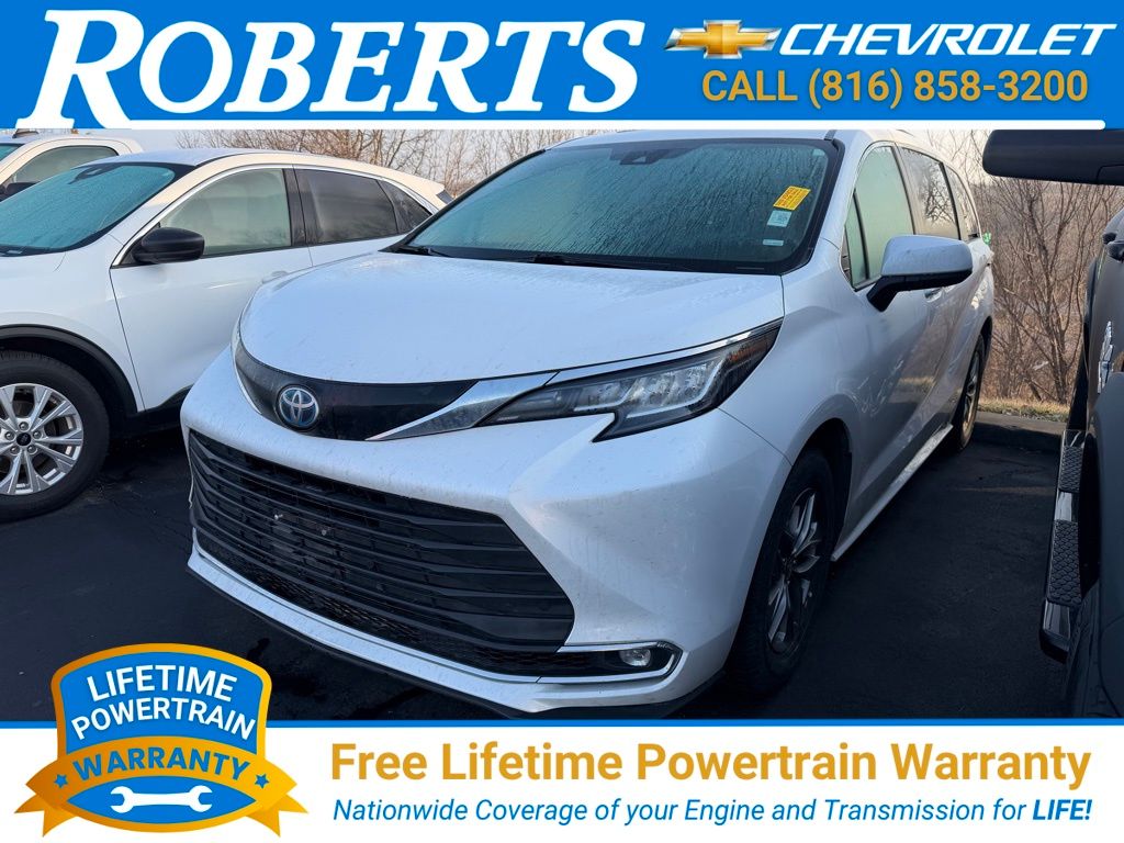 2023 Toyota Sienna XLE 7-Passenger FWD