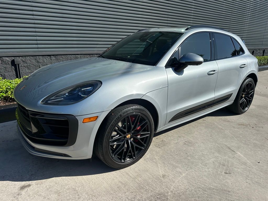 Thumbnail: 2023 Porsche Macan - 7