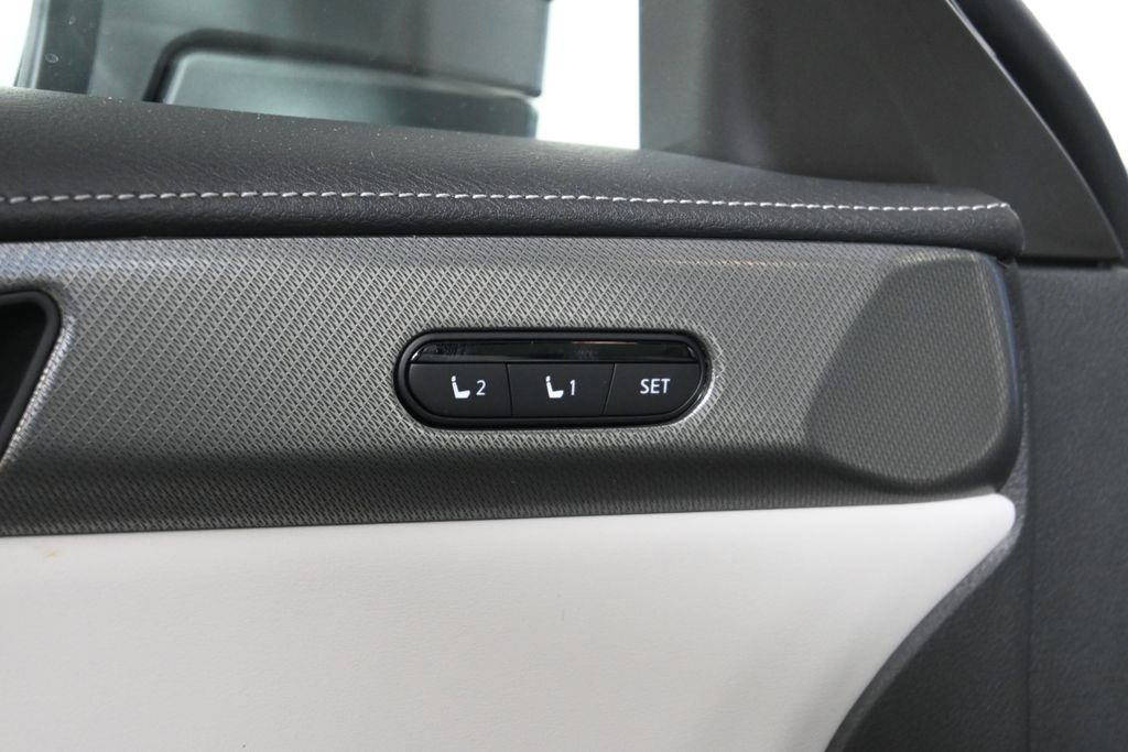 Thumbnail: 2026 INFINITI QX60 - 24